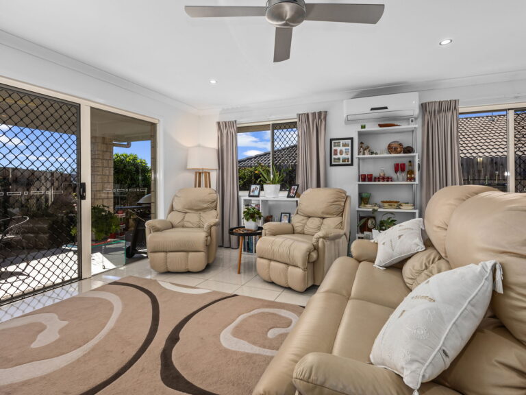 House-Deebing Heights-QLD-R2-5079748