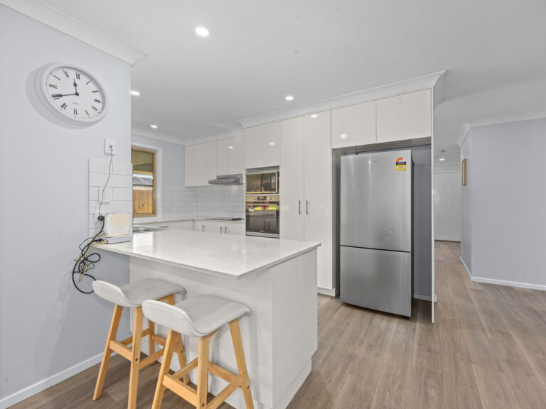 105 Equestrian Drive, Yamanto QLD 4305