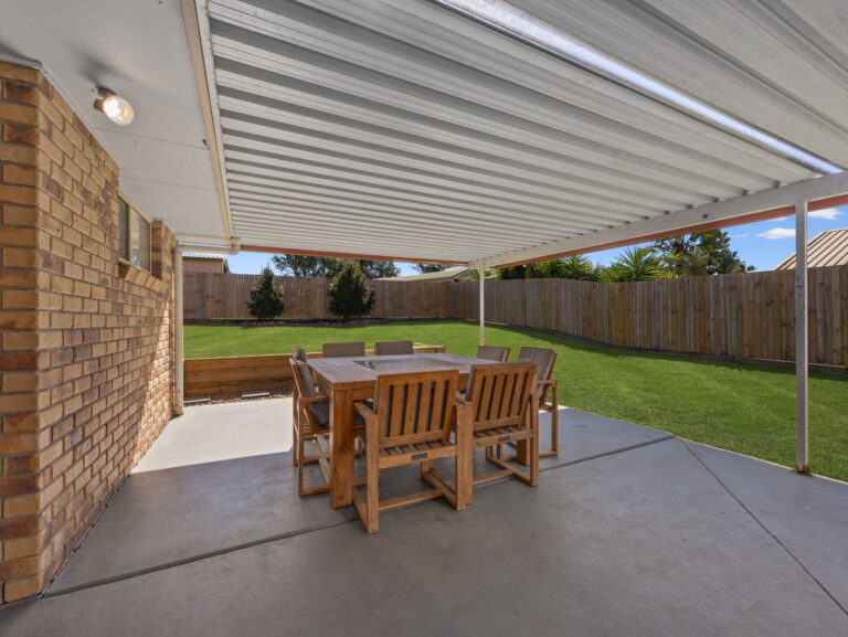 105 Equestrian Drive, Yamanto QLD 4305