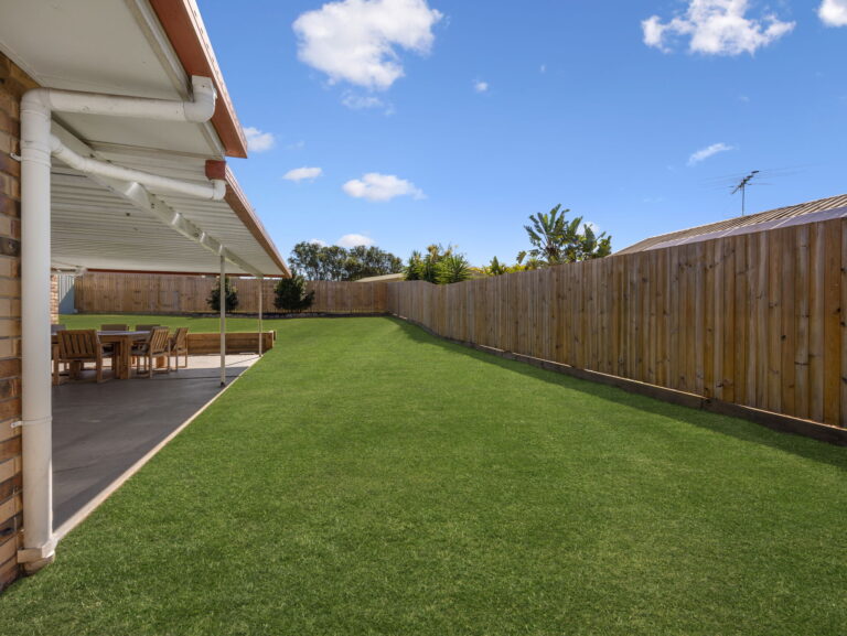105 Equestrian Drive, Yamanto QLD 4305