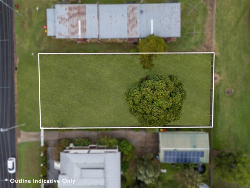 21 Lusitania Street, Newtown, QLD 4305 AUS