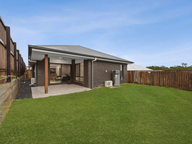 House-Deebing Heights-QLD-R2-5093545
