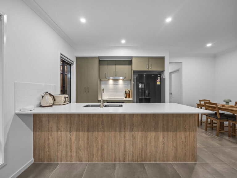 House-Deebing Heights-QLD-R2-5093545
