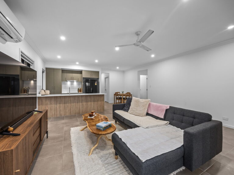 House-Deebing Heights-QLD-R2-5093545