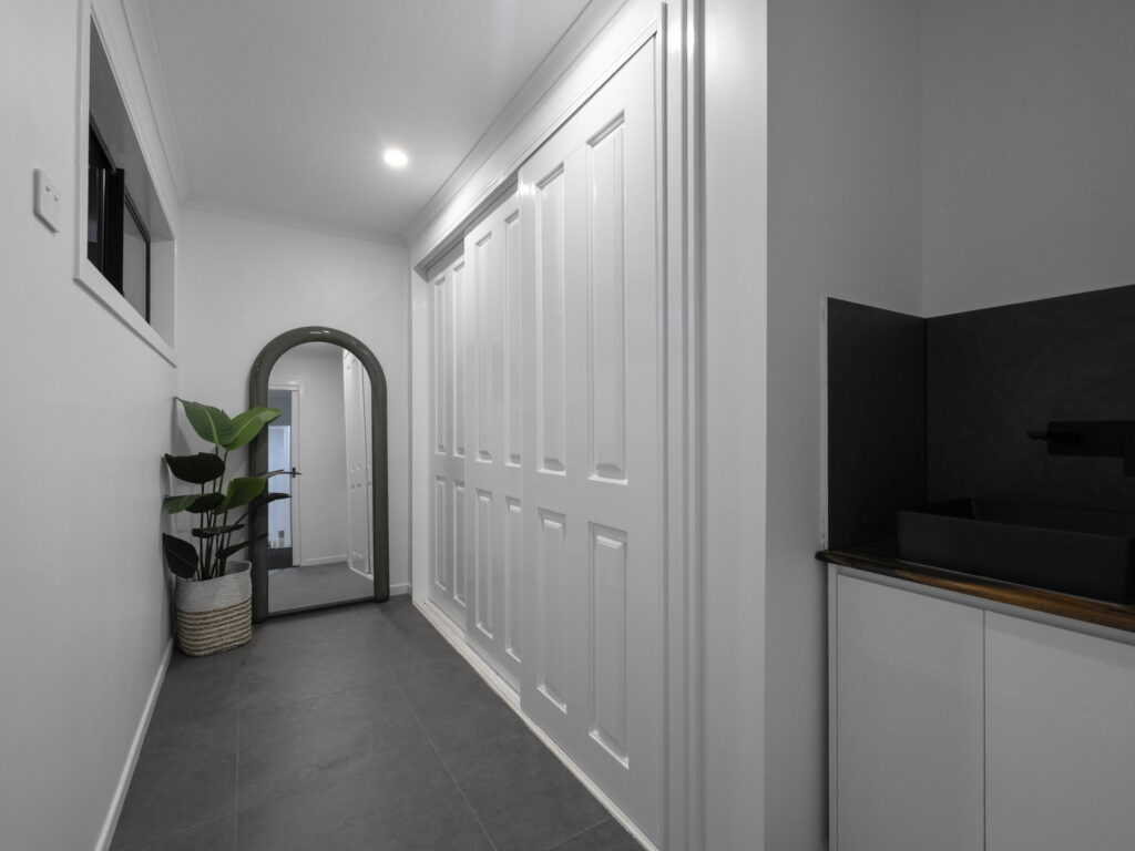 House-R2-5095773