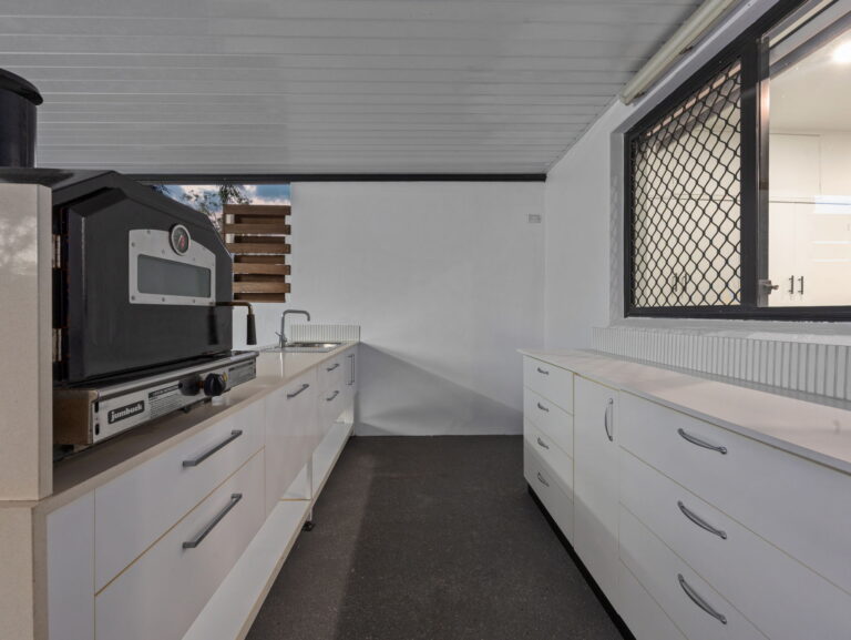 House-R2-5095773