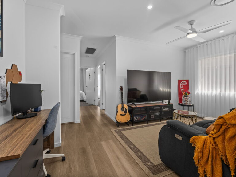 House-R2-5098851