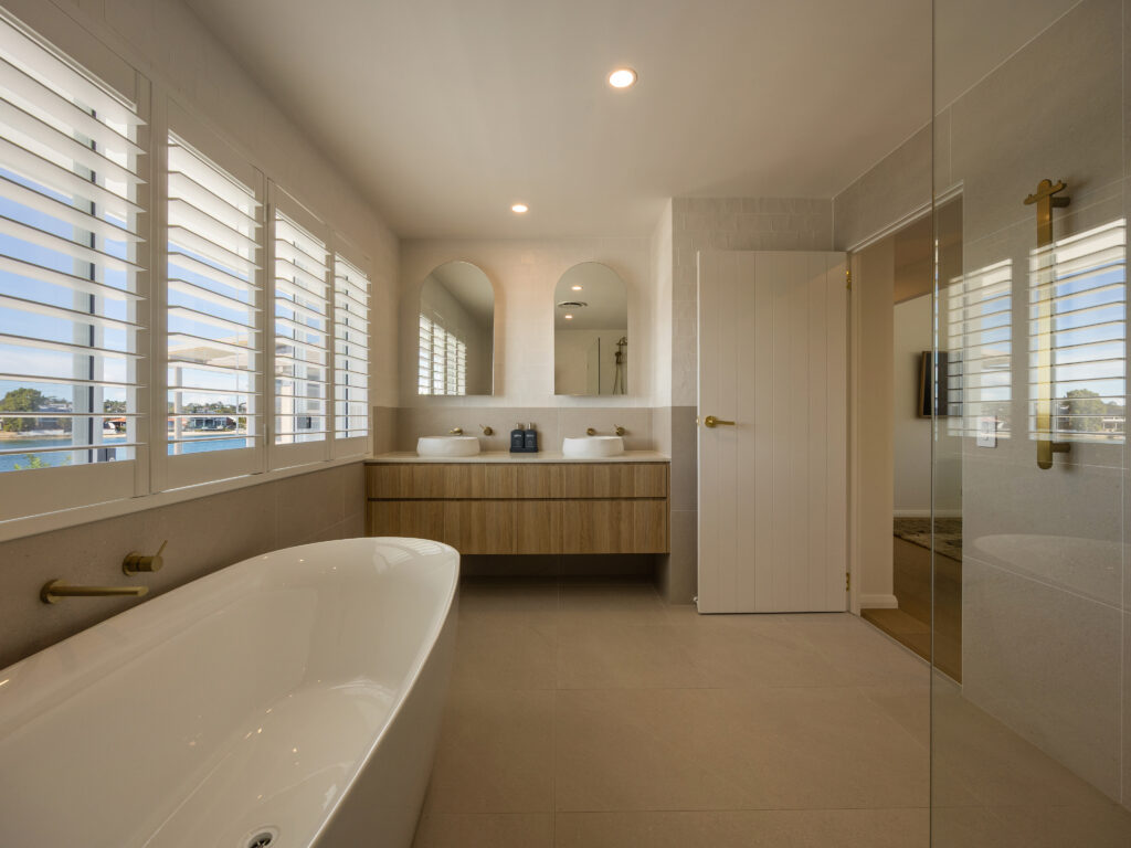 4 Linden Court, Palm Beach QLD 4221