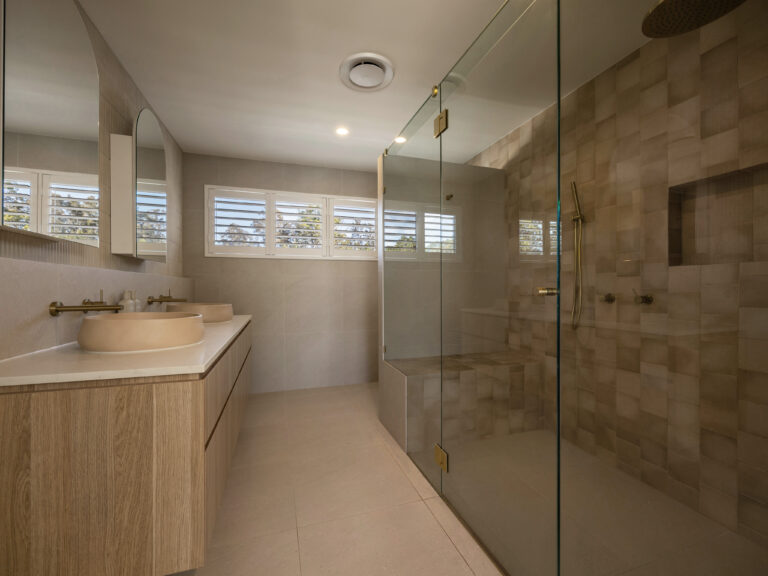 4 Linden Court, Palm Beach QLD 4221
