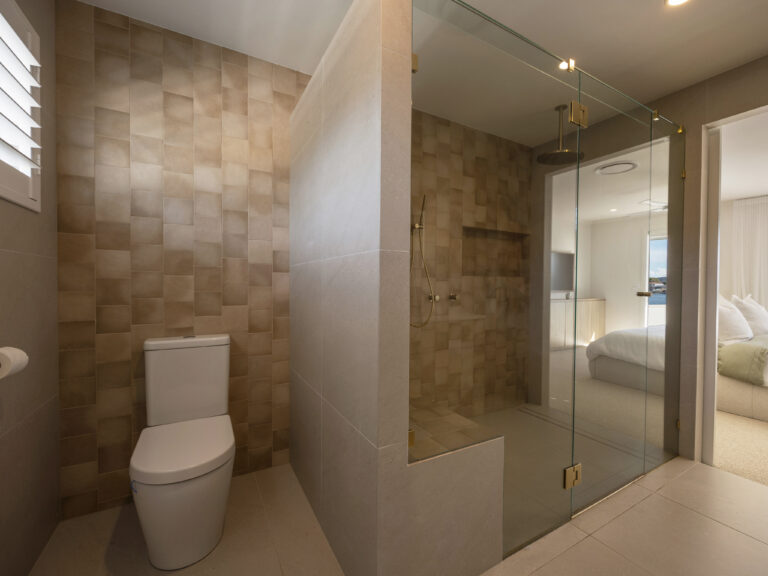 4 Linden Court, Palm Beach QLD 4221