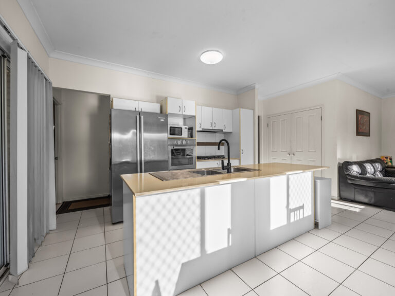 House-Redbank Plains-QLD-R2-5117242