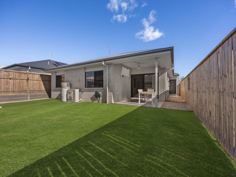 27 Hope Street, Ripley, QLD 4306