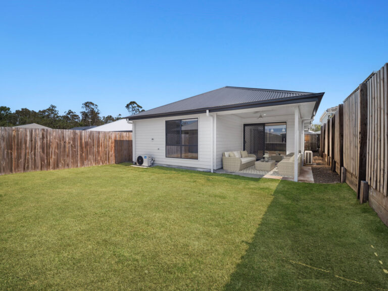 31 Eclipse Road, Flagstone QLD 4280