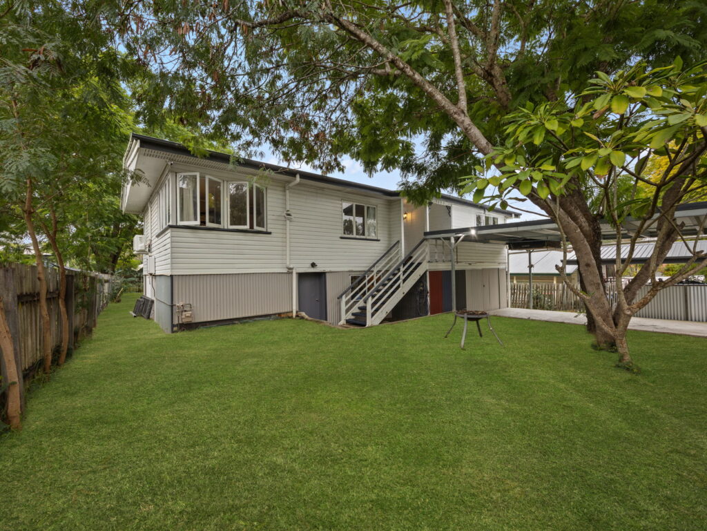 31 Chalk Street, Leichhardt, QLD 4305