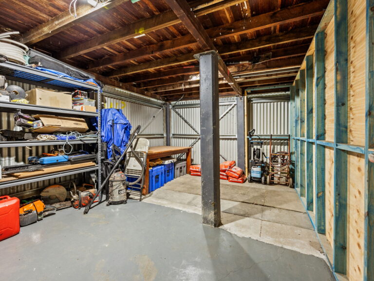 31 Chalk Street, Leichhardt, QLD 4305