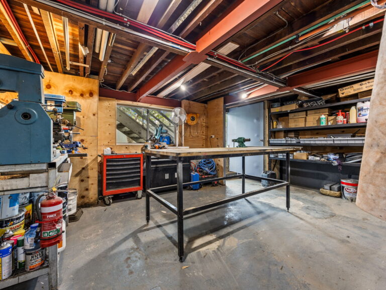 31 Chalk Street, Leichhardt, QLD 4305