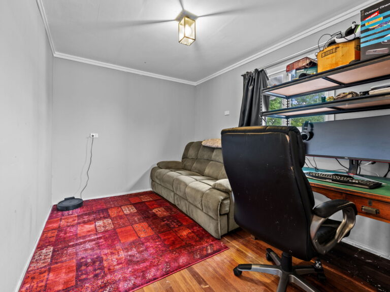 31 Chalk Street, Leichhardt, QLD 4305