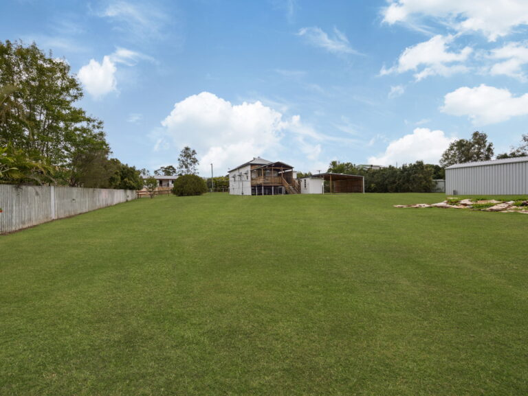 12 Alice Street, Blackstone QLD 4304