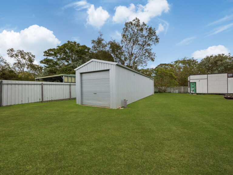 12 Alice Street, Blackstone QLD 4304