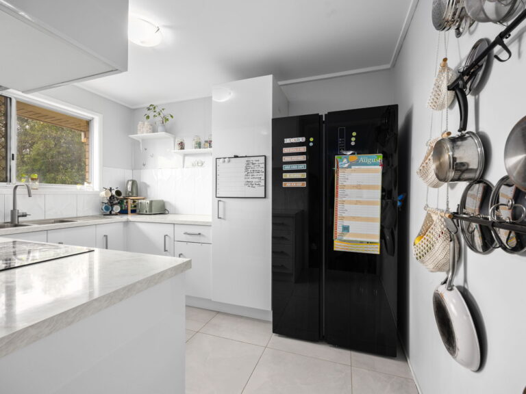 6 Ashworth Street, Gailes, QLD 4300