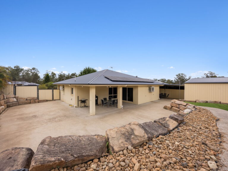 37 Glencoe Place, Thagoona, QLD 4306