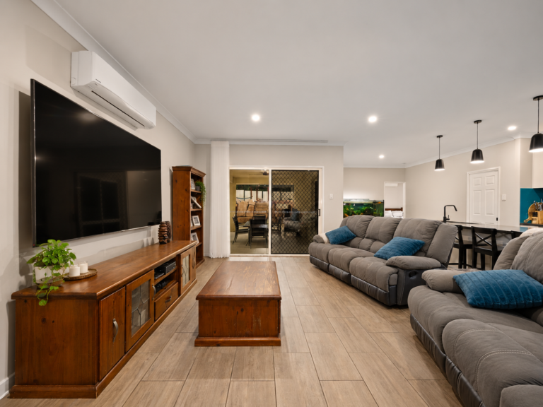 37 Glencoe Place, Thagoona, QLD 4306