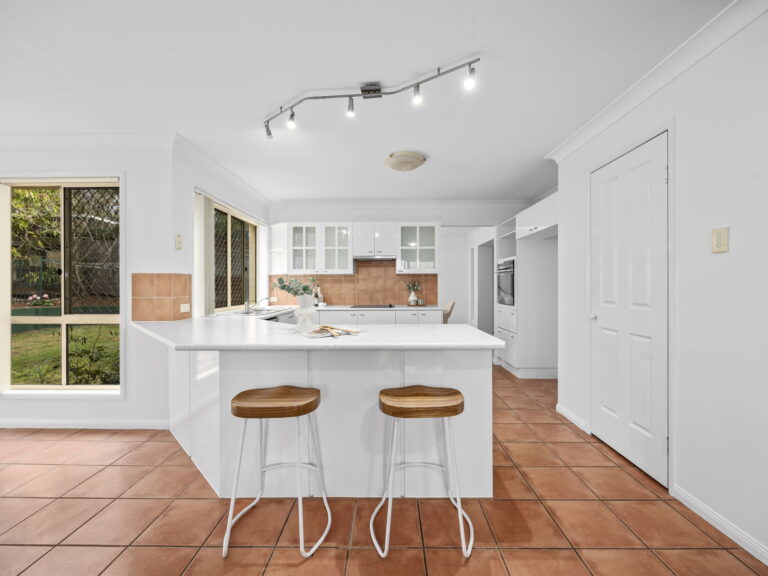 House-Forest Lake-QLD-R2-5124360