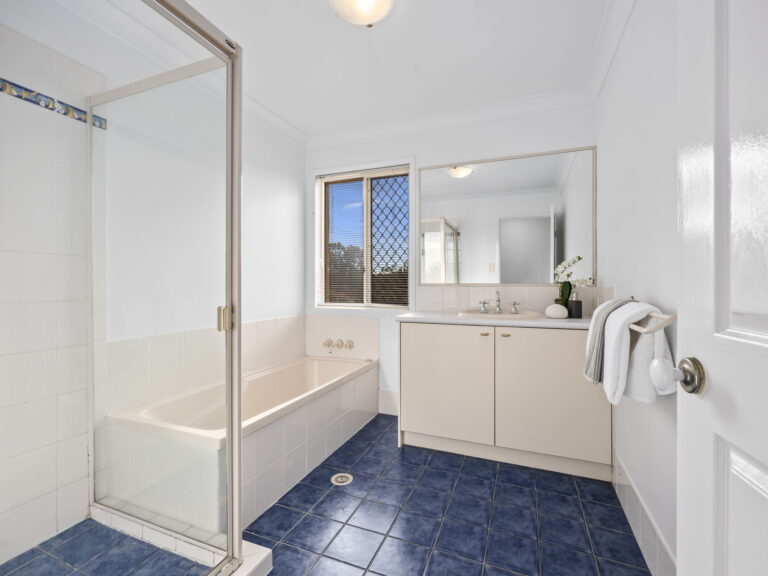 House-Forest Lake-QLD-R2-5124360