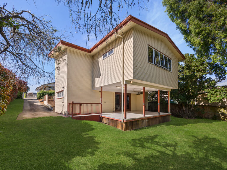 5 Menzies Lane, Eastern Heights QLD 4305