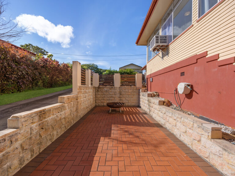 5 Menzies Lane, Eastern Heights QLD 4305