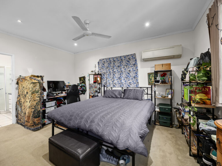 5 Menzies Lane, Eastern Heights QLD 4305