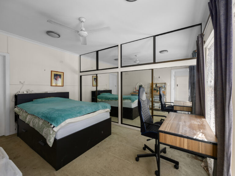 5 Menzies Lane, Eastern Heights QLD 4305