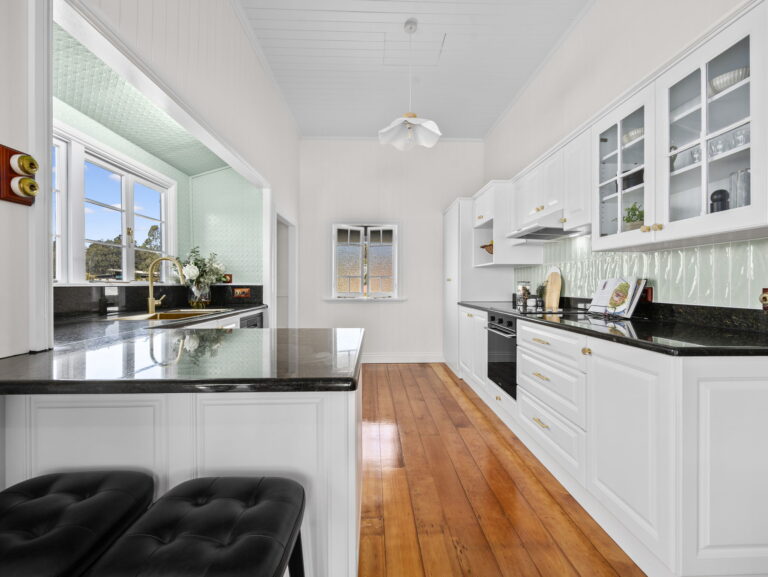 33A Queen Street, Blackstone, QLD 4304