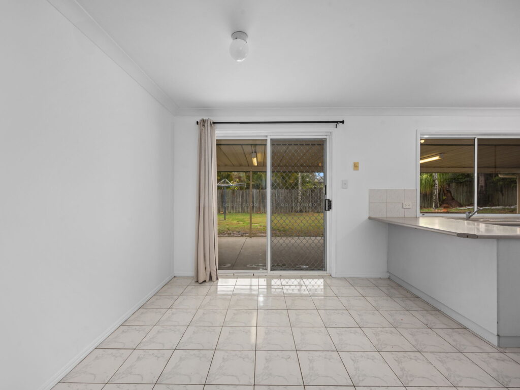 6 Falvey Crescent, Goodna, QLD 4300