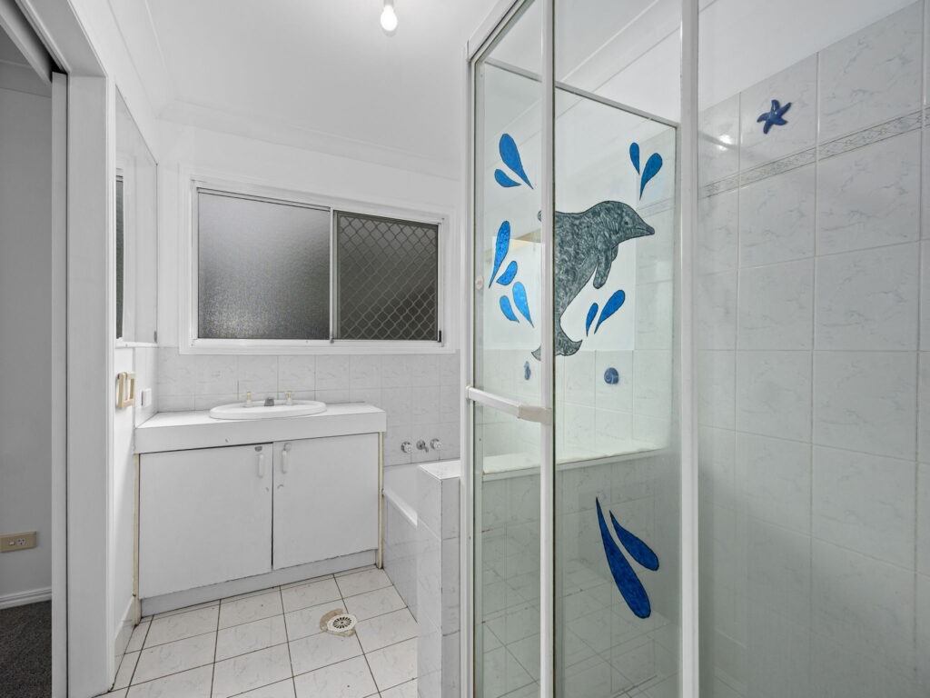 6 Falvey Crescent, Goodna, QLD 4300