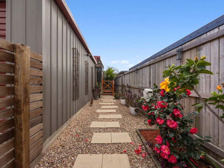 House-Camira-QLD-R2-5132007