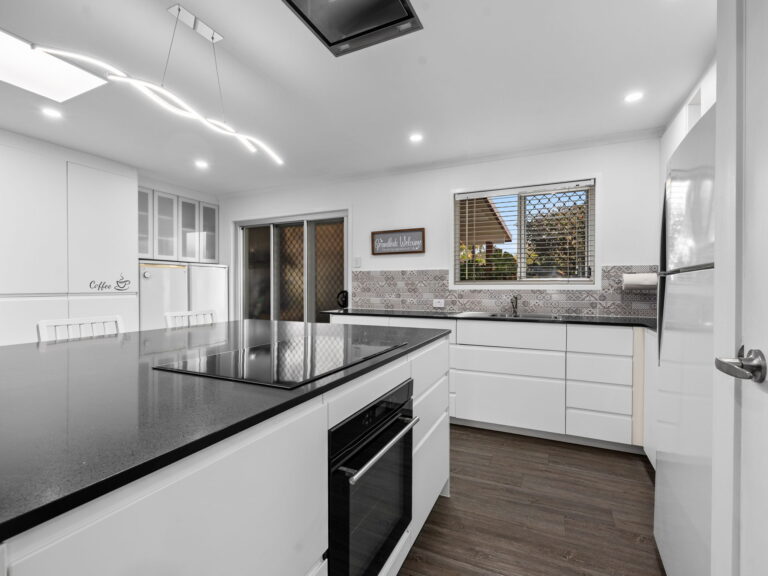 House-Camira-QLD-R2-5132007