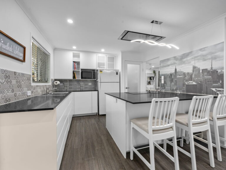 House-Camira-QLD-R2-5132007