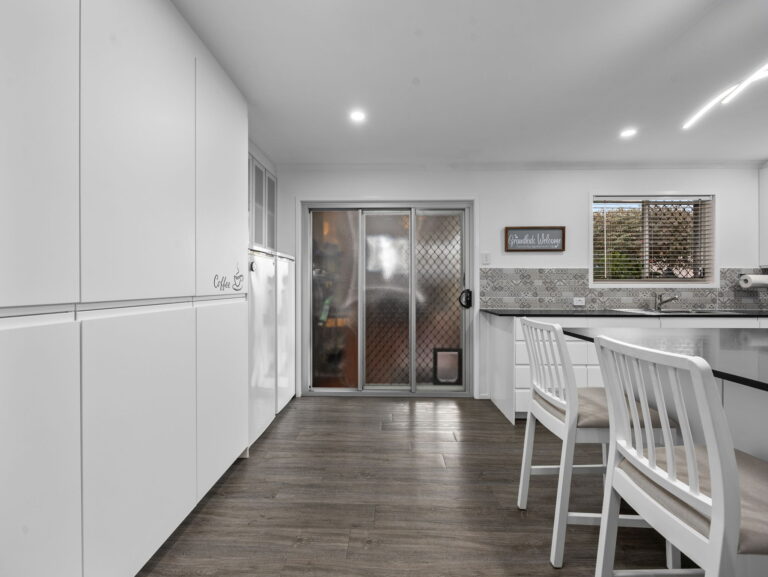 House-Camira-QLD-R2-5132007