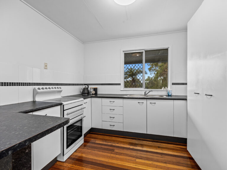 250 Mount Crosby Road, Chuwar QLD 4306