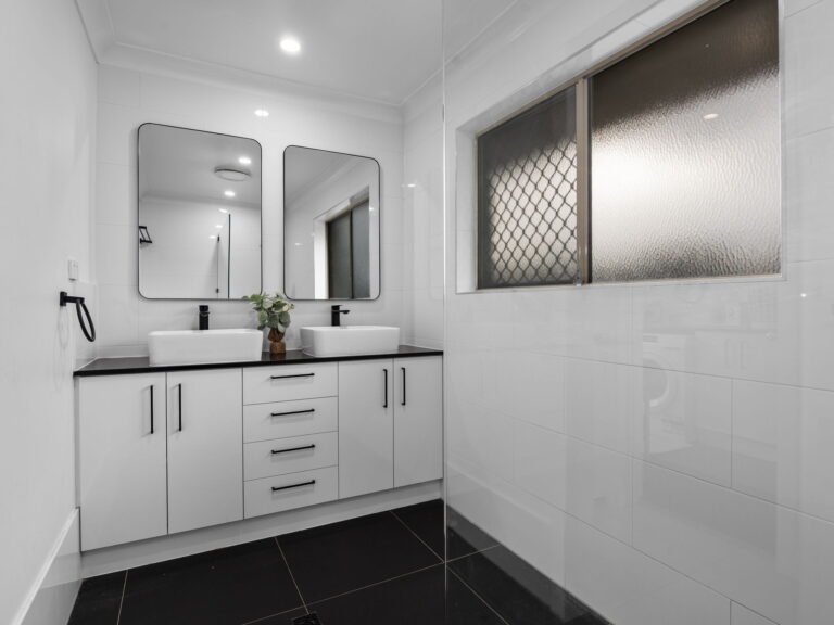 1 Whitlam Drive, Collingwood Park QLD 4301