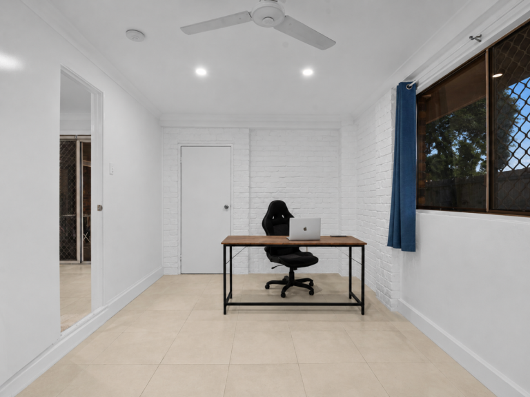 1 Whitlam Drive, Collingwood Park QLD 4301