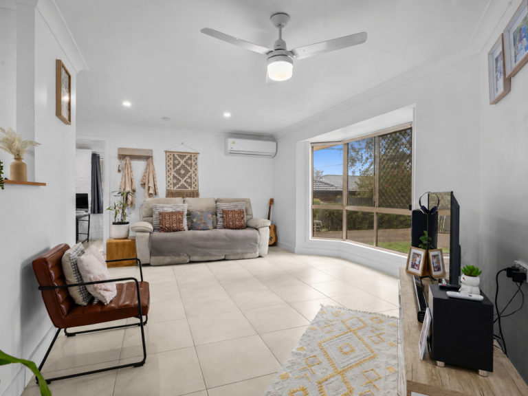 1 Whitlam Drive, Collingwood Park QLD 4301