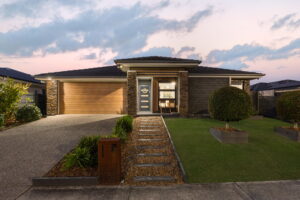 39 Parkland Drive, Walloon, QLD 4306