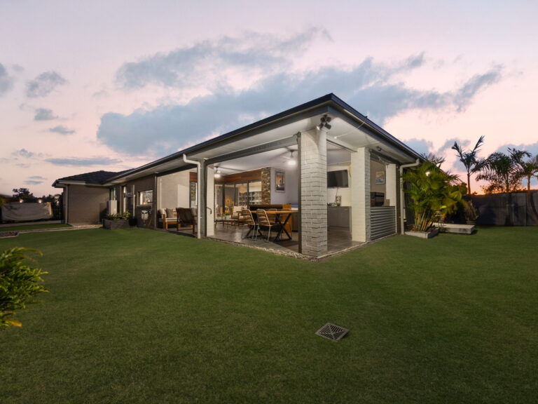 39 Parkland Drive, Walloon, QLD 4306