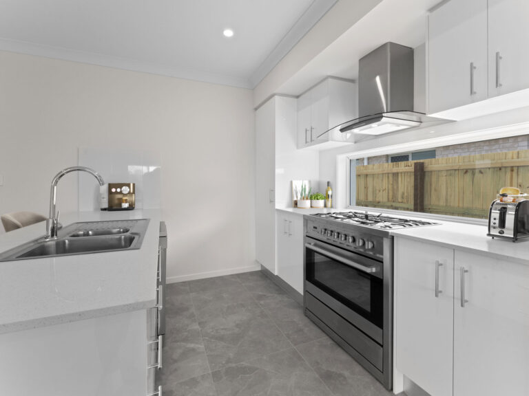 39 Polar Road, Flagstone, QLD 4280