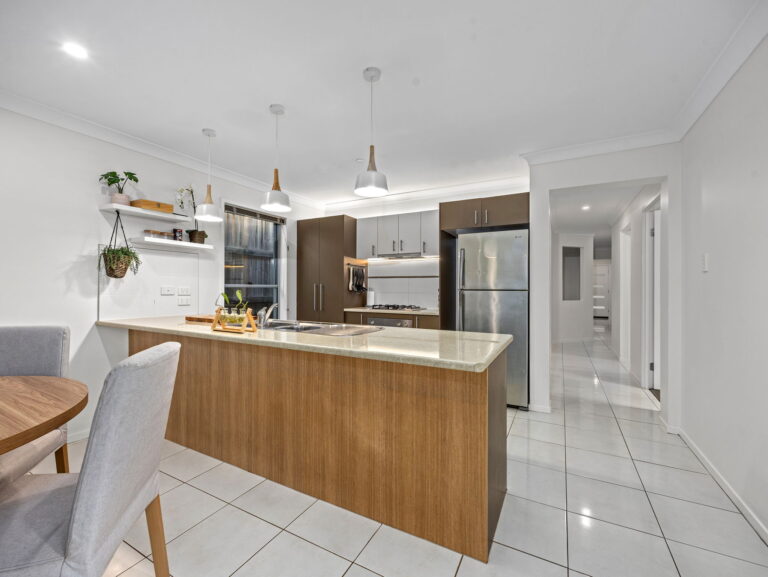 14 Grampian Street, Springfield Lakes, QLD 4300