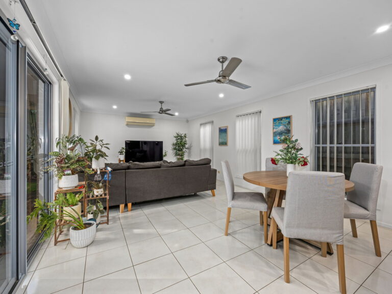 14 Grampian Street, Springfield Lakes, QLD 4300
