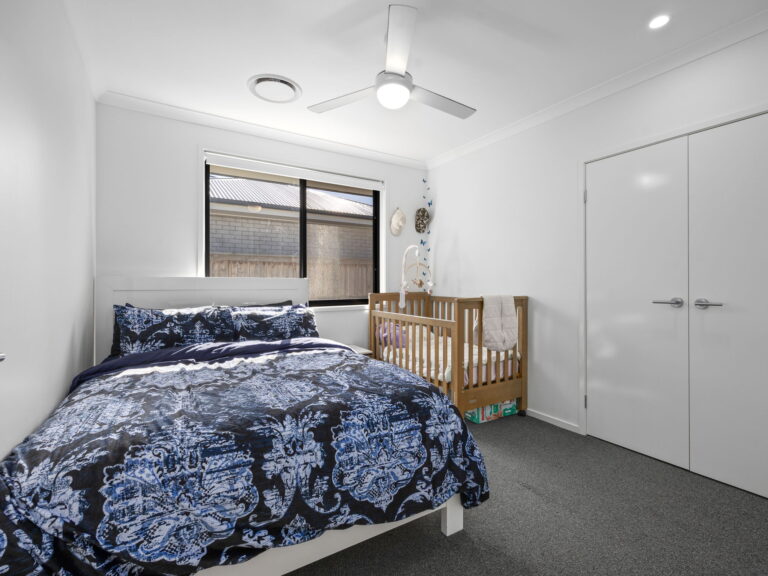 27 Reaside Road, Walloon, QLD 4306