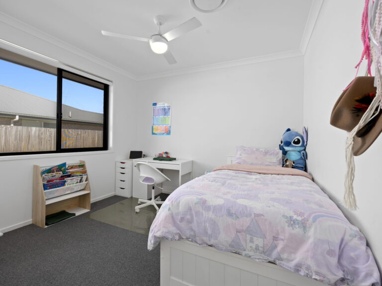27 Reaside Road, Walloon, QLD 4306